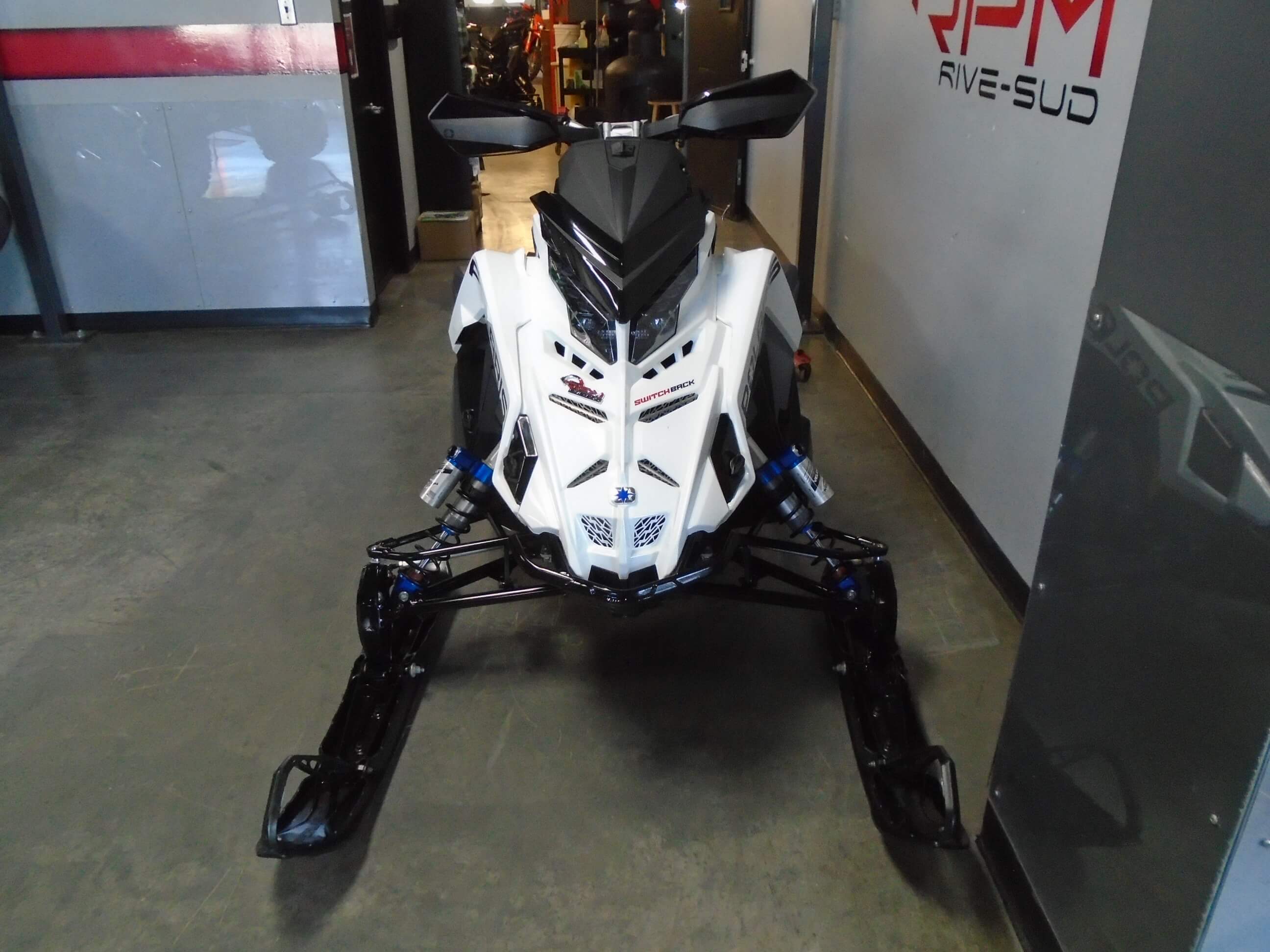 SWITCHBACK ASSAULT MATRYX 850 DEMO